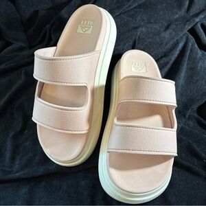 REEF Cushion Bondi 2  Bar Pink Sandals Women Size 9 Lightweight See Pictures